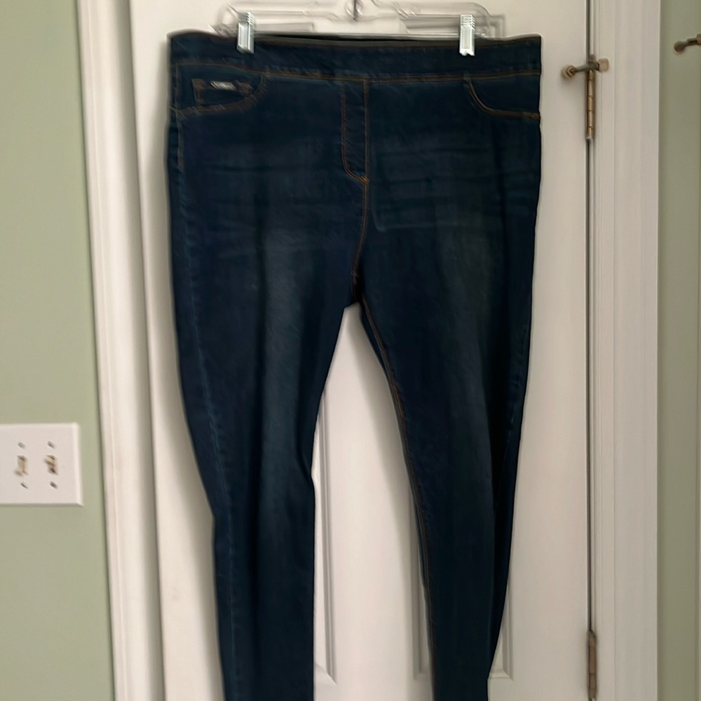 Coco + Carmen Jeans